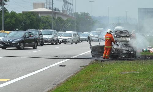 KL22_24022015_KEBAKARAN