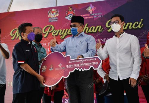DATUK SERI DR SHAHIDAN KASIM