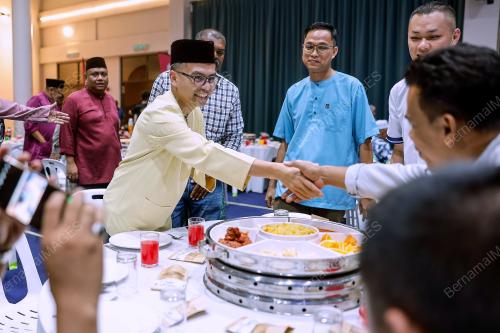 FAHMI FADZIL