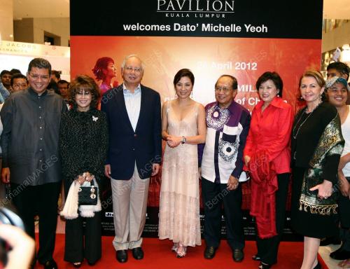 KL22_24042012_THE_LADY
