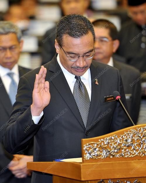 KL22_24062013_ANGKAT_SUMPAH