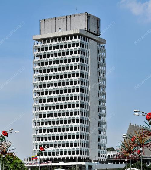 AGONG ZAHIR PANDANGAN PARLIMEN BOLEH BERSIDANG SEMASA DARURAT