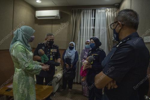 DATUK SERI RINA HARUN