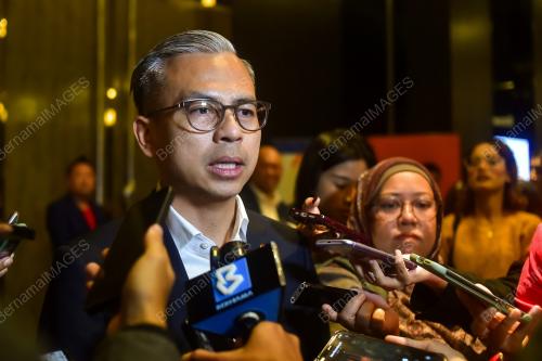 DATUK FAHMI FADZIL