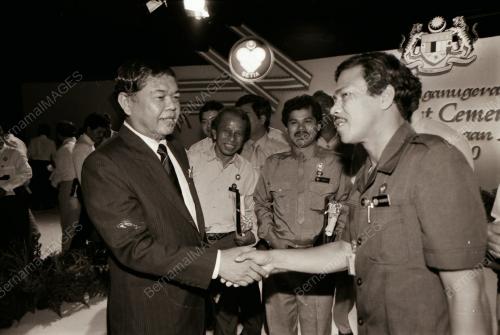 ANUGERAH KHIDMAT CEMERLANG