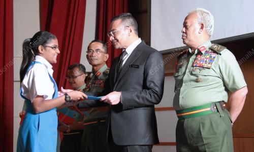 KL22_26082014_ANUGERAH_KECEMERLANGAN