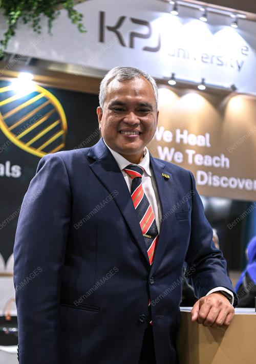 PROF DR TUNKU KAMARUL ZAMAN TUNKU ZAINOL ABIDIN