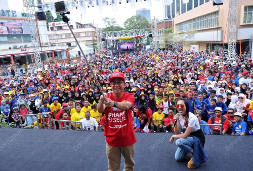 KL22_27082016_SELFIE