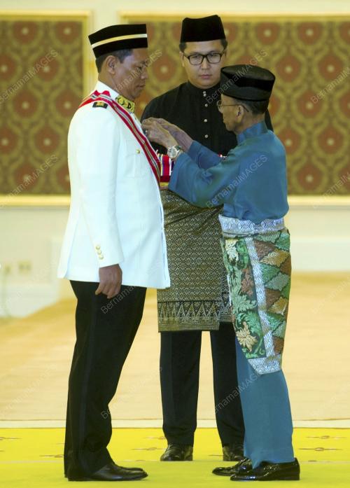 KL22_27102016_AGONG_PINGAT