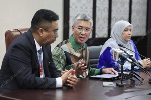 TENGKU DATUK SERI ZAFRUL ABDUL AZIZ