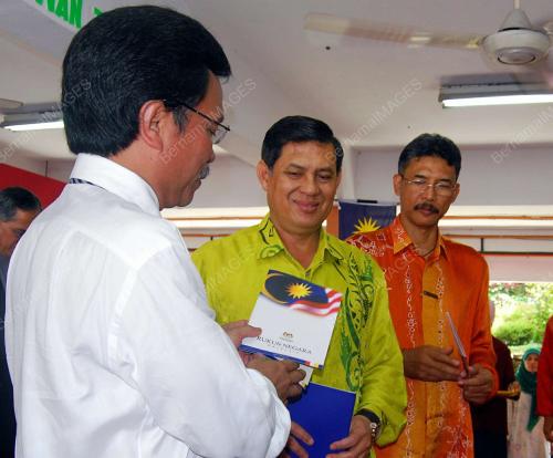 MOHD SHAFIE APDAL