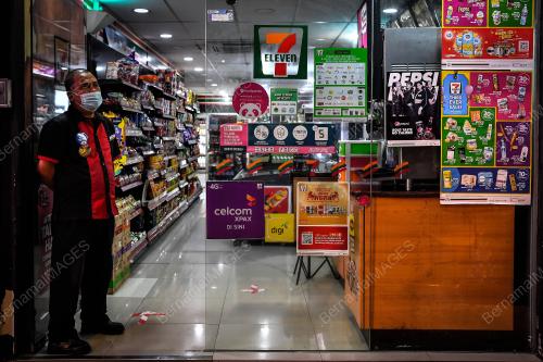 KEDAI BEROPERASI HINGGA 10 MALAM