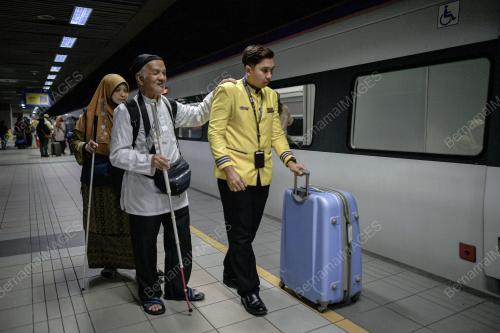 PENUMPANG KTM PULANG AIDILFITRI
