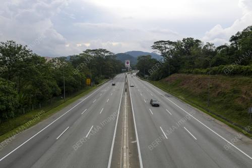 ALIRAN TRAFIK KE PANTAI TIMUR