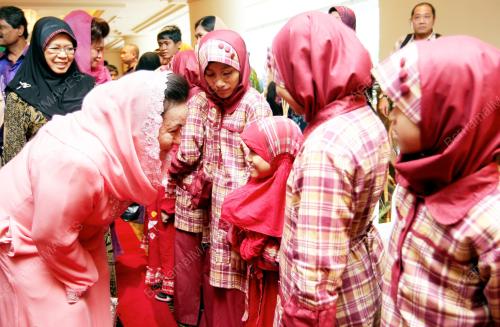 ROSMAH MANSOR