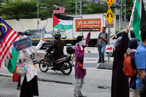 KEPUNG DEMI PALESTIN