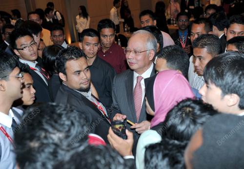 DATUK SERI MOHD NAJIB TUN ABDUL RAZAK
