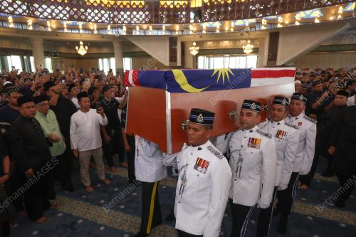 TUN ABDULLAH AHMAD BADAWI MENINGGAL