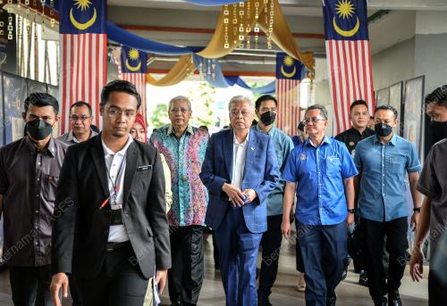 DATUK SERI ISMAIL SABRI YAAKOB