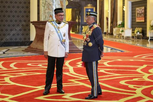 AL-SULTAN ABDULLAH RI'AYATUDDIN AL-MUSTAFA BILLAH SHAH