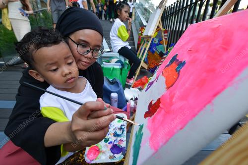 KINDER ARTS BY SPECIAL ARTISTS