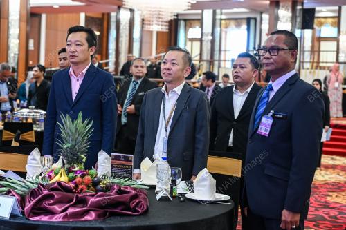 DATUK CHAN FOONG HIN