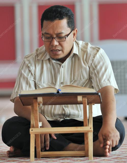 KL23_01082012_MENGAJI