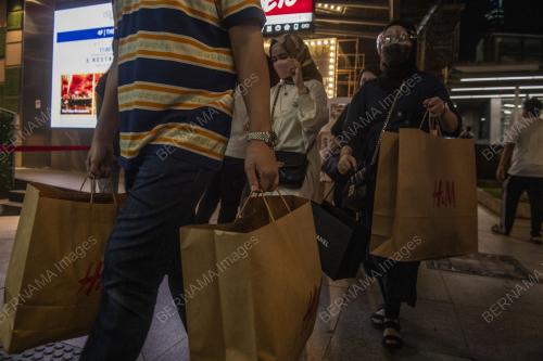 TINJAUAN AKTIVITI HARIAN WARGA KOTA DI BUKIT BINTANG