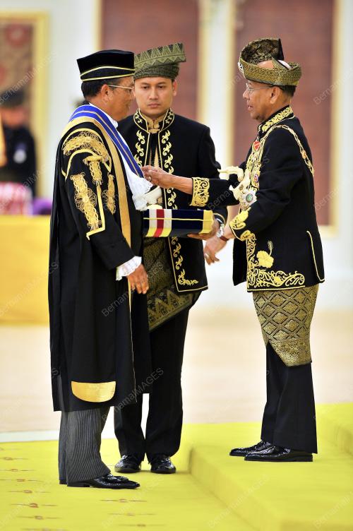 KL23_02062012_AGONG