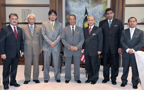 TAN SRI MUHYIDDIN YASSIN