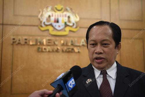 PERSIDANGAN PARLIMEN PENGGAL KETIGA 