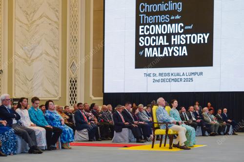 SULTAN PERAK SULTAN NAZRIN SHAH