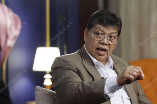 TAN SRI JOHARI ABDUL