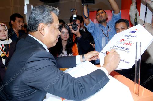 MUHYIDDIN YASSIN