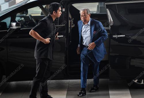TAN SRI MUHYIDDIN YASSIN