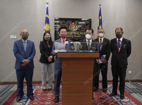 DATUK NIK AZMAN NIK ABDUL MAJID