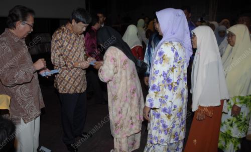 SULTAN SHARAFUDDIN IDRIS SHAH