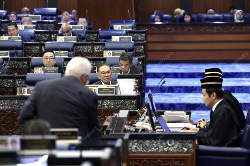 KL23_04022026_PARLIMEN