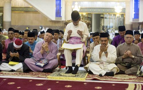 KL23_04062015_AGONG