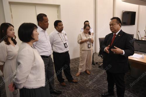 DATUK SERI ALEXANDER NANTA LINGGI