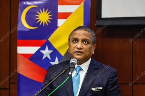 DATUK SERI REEZAL MERICAN NAINA MERICAN