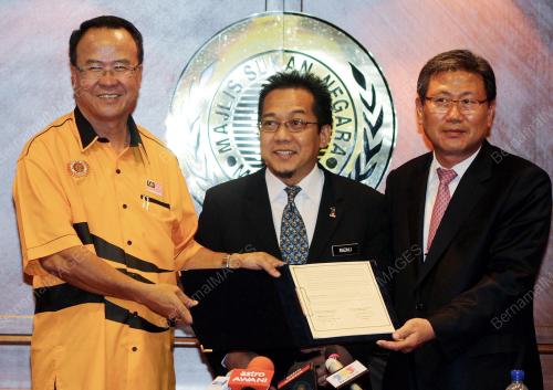 DATUK RAZALI IBRAHIM