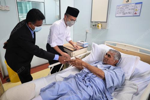 FAHMI FADZIL