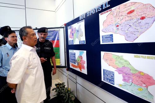 TAN SRI MUHYIDDIN YASSIN