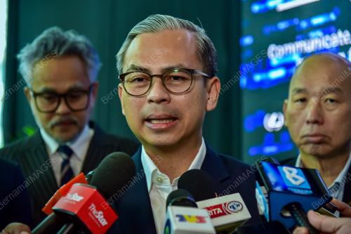DATUK FAHMI FADZIL