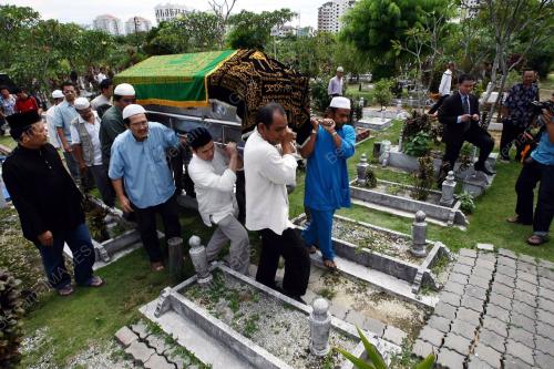 ABDUL SAMAD ISMAIL