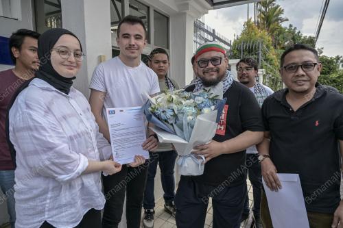 DATUK AFDLIN SHAUKI