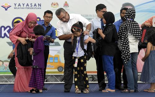 KL23_05122017_BANTUAN2_BN201712043256