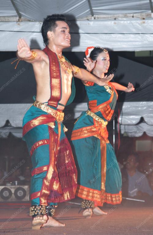 PESTA PONGGAL