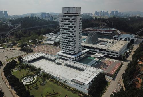 KL23_06042018_BUBAR